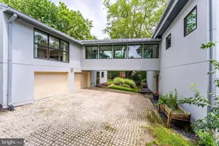 1723 Melbourne Dr, McLean, VA 22101 - Photo 2