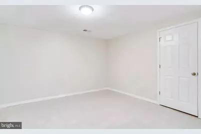 8334 Terra Grande Avenue, Springfield, VA 22153 - Photo 2