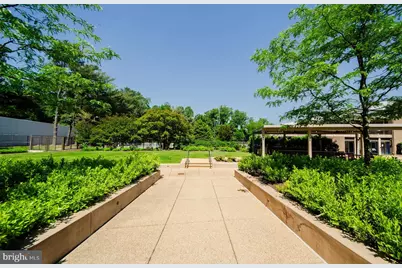 1800 Old Meadow Road #1018, McLean, VA 22102 - Photo 32