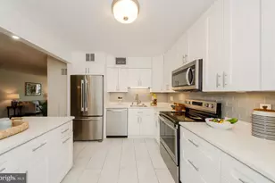 1800 Old Meadow Rd, McLean, VA 22102 - Photo 12