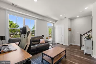 12998 Hattontown Square, Herndon, VA 20171 - Photo 6