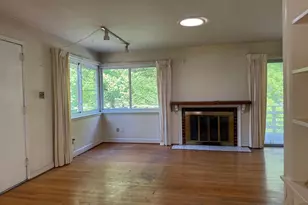 7028 Bradley Cir, Annandale, VA 22003 - Photo 6