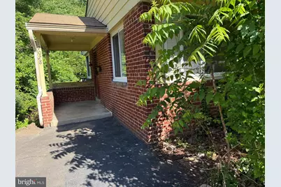 7028 Bradley Circle, Annandale, VA 22003 - Photo 2