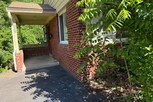 7028 Bradley Cir, Annandale, VA 22003 - Photo 2