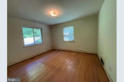 7028 Bradley Circle, Annandale, VA 22003 - Photo 8