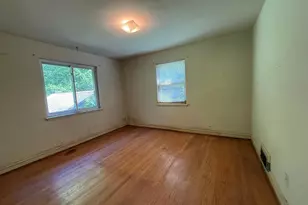 7028 Bradley Cir, Annandale, VA 22003 - Photo 8