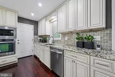 8324 The Midway, Annandale, VA 22003 - Photo 14