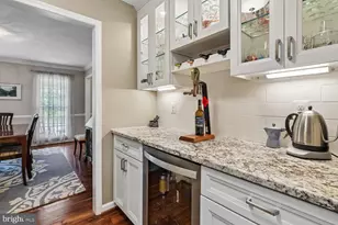 14390 Round Lick Ln, Centreville, VA 20120 - Photo 26
