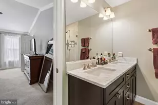 14390 Round Lick Ln, Centreville, VA 20120 - Photo 38