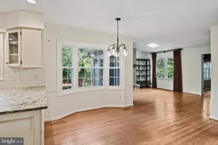 11919 Latigo Ln, Oakton, VA 22124 - Photo 8