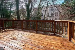 4243 Sleepy Lake Dr, Fairfax, VA 22033 - Photo 4