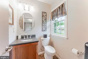 8130 Saxony Dr, Annandale, VA 22003 - Photo 14