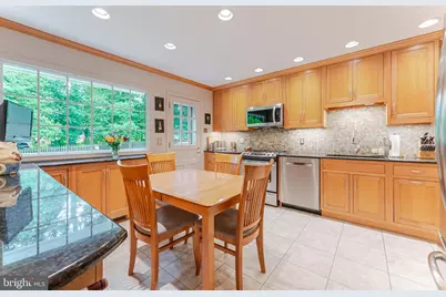 8130 Saxony Drive, Annandale, VA 22003 - Photo 4