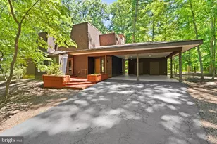 11609 Sourwood Ln, Reston, VA 20191 - Photo 8