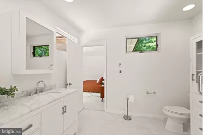 11609 Sourwood Lane, Reston, VA 20191 - Photo 32