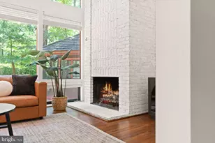 11609 Sourwood Ln, Reston, VA 20191 - Photo 14