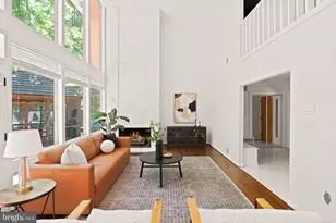 11609 Sourwood Ln, Reston, VA 20191 - Photo 18