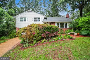 7411 Ellwood Pl, Springfield, VA 22150 - Photo 2