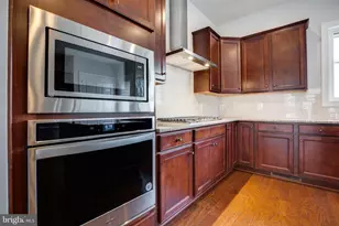 4488 Lateleaf Trl, Fairfax, VA 22030 - Photo 10