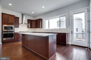 4488 Lateleaf Trl, Fairfax, VA 22030 - Photo 6