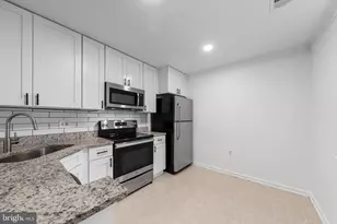 2912 Yarling Ct, Falls Church, VA 22042 - Photo 8