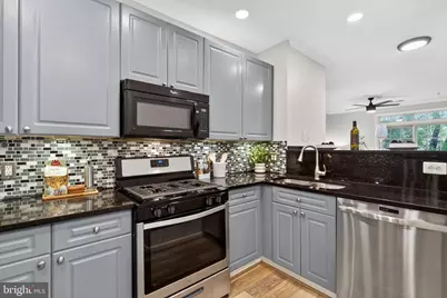 8181 Carnegie Hall Court #301, Vienna, VA 22180 - Photo 2