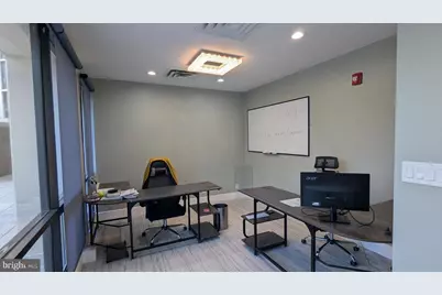 6800 Fleetwood Road #102, McLean, VA 22101 - Photo 2