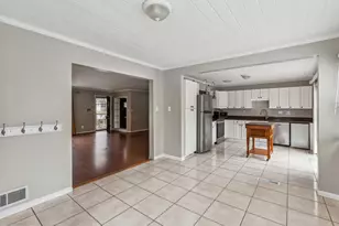 3503 Maple Ct, Falls Church, VA 22041 - Photo 12