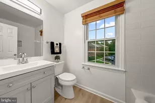 10139 Oakwood Chase Ct, Oakton, VA 22124 - Photo 20