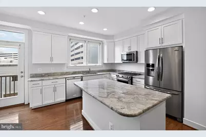 8319 Looking Glass Way, Fairfax, VA 22031 - Photo 12