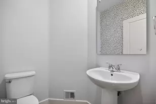 8319 Looking Glass Way, Fairfax, VA 22031 - Photo 16