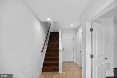 8319 Looking Glass Way, Fairfax, VA 22031 - Photo 6