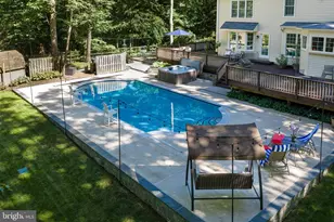 6811 Brimstone Ln, Fairfax Station, VA 22039 - Photo 4