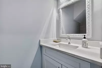 3925 Ashwood Place, Falls Church, VA 22041 - Photo 32