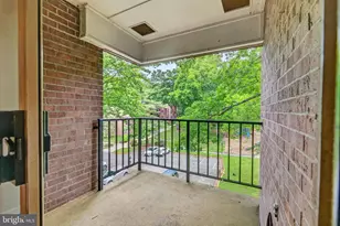 3330 Woodburn Village Dr, Annandale, VA 22003 - Photo 20