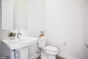 1761 Old Meadow Rd, McLean, VA 22102 - Photo 10