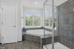 13642 Flying Squirrel Dr, Herndon, VA 20171 - Photo 16