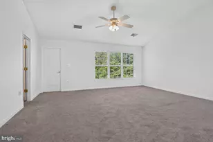 13642 Flying Squirrel Dr, Herndon, VA 20171 - Photo 14