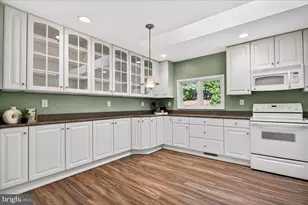 9013 Fort Craig Dr, Burke, VA 22015 - Photo 12
