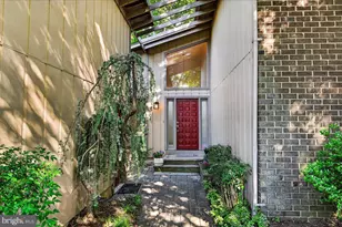 9013 Fort Craig Dr, Burke, VA 22015 - Photo 4