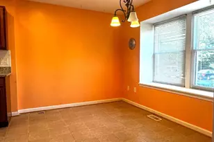 915 Barton Oaks Pl, Herndon, VA 20170 - Photo 2