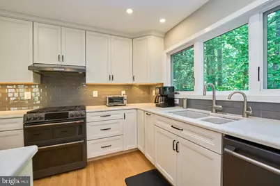 1402 Hemingway Court, Reston, VA 20194 - Photo 24