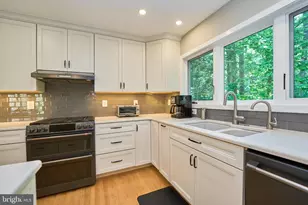 1402 Hemingway Ct, Reston, VA 20194 - Photo 24