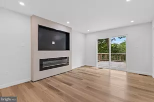 6139 Franconia Station Ln, Alexandria, VA 22310 - Photo 12