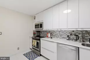8380 Greensboro Dr, McLean, VA 22102 - Photo 6