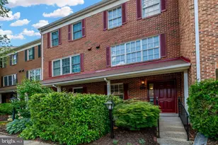 2122 Hutchison Grove Ct, Falls Church, VA 22043 - Photo 2