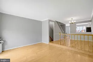 2122 Hutchison Grove Ct, Falls Church, VA 22043 - Photo 10