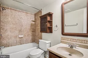 1417 Northgate Square, Reston, VA 20190 - Photo 18
