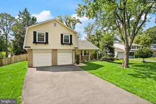8906 Tailcoat Ct, Springfield, VA 22153 - Photo 6