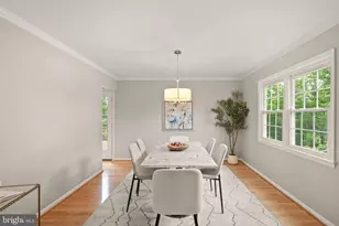 8906 Tailcoat Ct, Springfield, VA 22153 - Photo 16